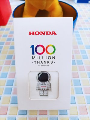 HONDA 100萬紀念ASIMO金屬造型鑰匙圈.企業寶寶.老玩具.公仔,大同寶寶，老車，偉士牌，老東西，水水，型男參考
