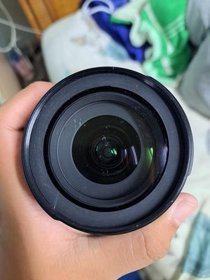 Nikon AF-S DX 18-105mm F3.5-5.6G ED VR 遠攝變焦鏡頭鏡頭有刮傷,輕微發霉堪用等級。拍起來沒啥差無前蓋,有後蓋售