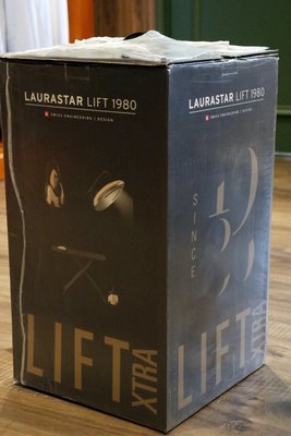 全新瑞士LAURASTAR LIFT XTRA高壓蒸氣熨斗-限量香檳金(殺菌機 消毒機 熨斗 織品保養)
