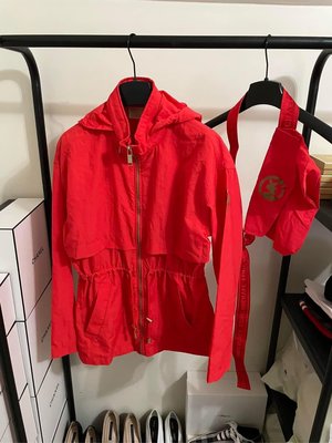 MICHAEL KORS 女生橘紅色薄款中板摺疊風衣外套(附可收納帆布袋)