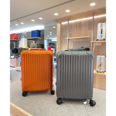 二手（98成新）Rimowa 21寸 鋁合金登機箱 新款 火星灰色/橙色  登機箱 行李箱 旅行箱 拉桿箱