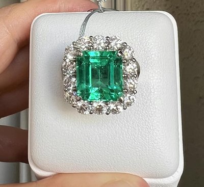 【益成當鋪】鉑金9.48克拉祖母綠 產地哥倫比亞 GRS國際證書 配鑽石3.17克拉 emerald  Colombia