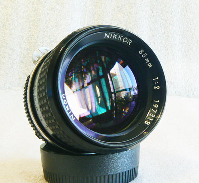【悠悠山河】近新收藏級 Nikon Nikkor 85mm F2 AI 大光圈人像鏡 鏡片透亮無瑕 無刮無霉無霧近無塵