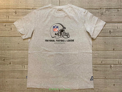 塞爾提克~美國 NFL 美式足球 橄欖球 男生 女生 棉質 短袖 T恤 背圖 頭盔印花~灰色