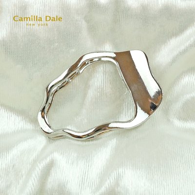 Camilla Dale 韓時尚 銀色波浪金屬鯊魚髮夾