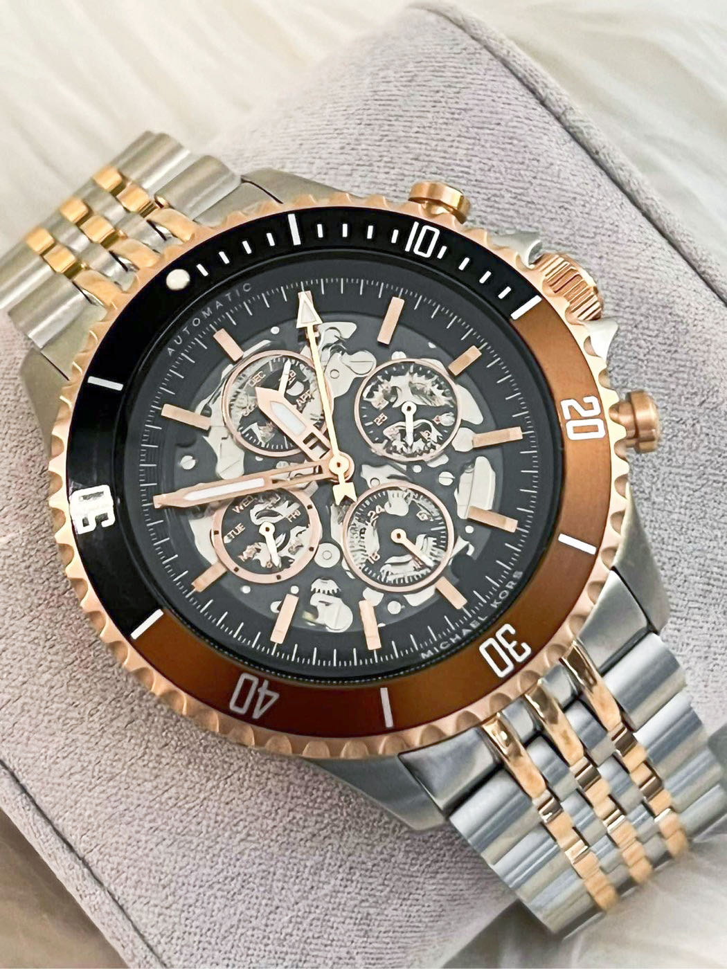 MICHAEL KORS Bayville Automatic 鏤空錶盤銀色配玫瑰金色不鏽鋼