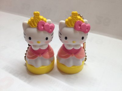 7-11 Hello Kitty 夢幻變裝吊飾印章 小公主