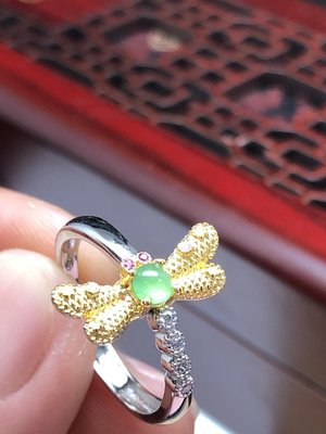 A貨緬甸玉 冰綠蛋面翡翠蜻蜓造型戒指(C80D13)