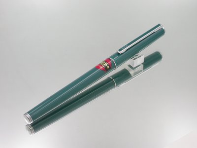 練字好筆 NEP.GERMANY 德製VALOR筆尖鋼筆.綠.(與白金牌卡水通用)