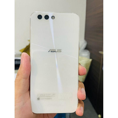 華碩 ASUS zenfone 4 Z01KD 4G 64GB 5.5吋 白