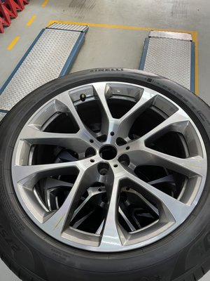[台中上翔輪胎] 2021年 BMW X5.  原廠20寸拆車 圈+胎