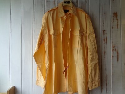 Marlboro Classics MCS萬寶路經典原廠近全新印度製稀有限量軍裝款純棉鵝黃色長袖素色襯衫L號(L013)