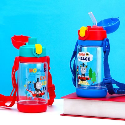 STAR BABY-男孩最愛湯瑪士THOMAS 吸管式/直飲式 兩用背帶水壺 兒童水壺 520ML