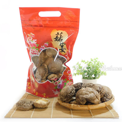 -大朵台灣段木香菇(150公克裝)A級品- 小包裝，南投縣仁愛鄉產，㊣柴菇，木頭上長出來的香菇，高品質，肉質厚。