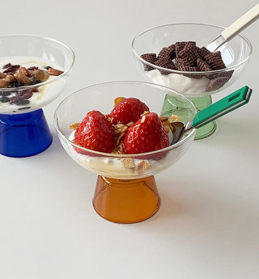 Shinymomo創意可愛高腳彩色玻璃甜品碗家用燕窩糖水碗熱牛奶杯