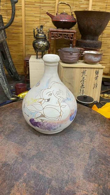 h153陶花瓶
