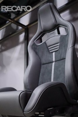 新產品 日本RECARO CS CL牛皮/ALCANTARA®麂皮 座椅電熱/椅背電動調整/腰部充氣最高階賽車椅