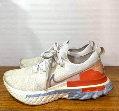 二手女慢跑鞋NIKE REACT INFINITY RUN，售1280元。