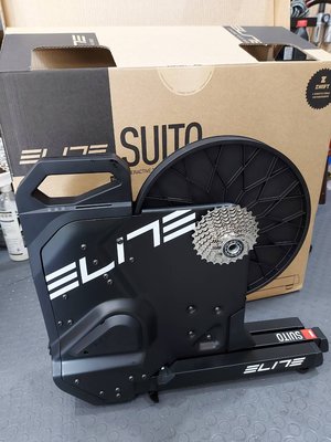 【單車元素】 ELITE SUITO 智能互動 直驅式 訓練台 現貨 (主機+前輪增高墊）~免運費~