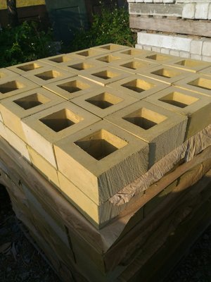 黃色空心磚 一口磚 水泥製品(長19寬19厚10cm)可作多種用途(ex：收納架、花盆...)簡約自然純樸工業風