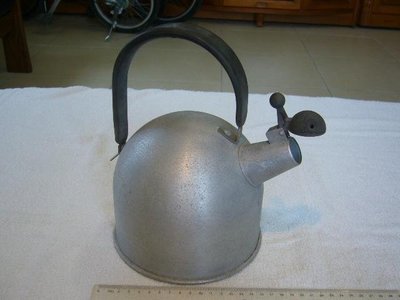 茶壺(14)~~鋁製~~水壺~~IKEA~~已無笛音~~中國製~~容量:1.5L~~懷舊.擺飾.道具