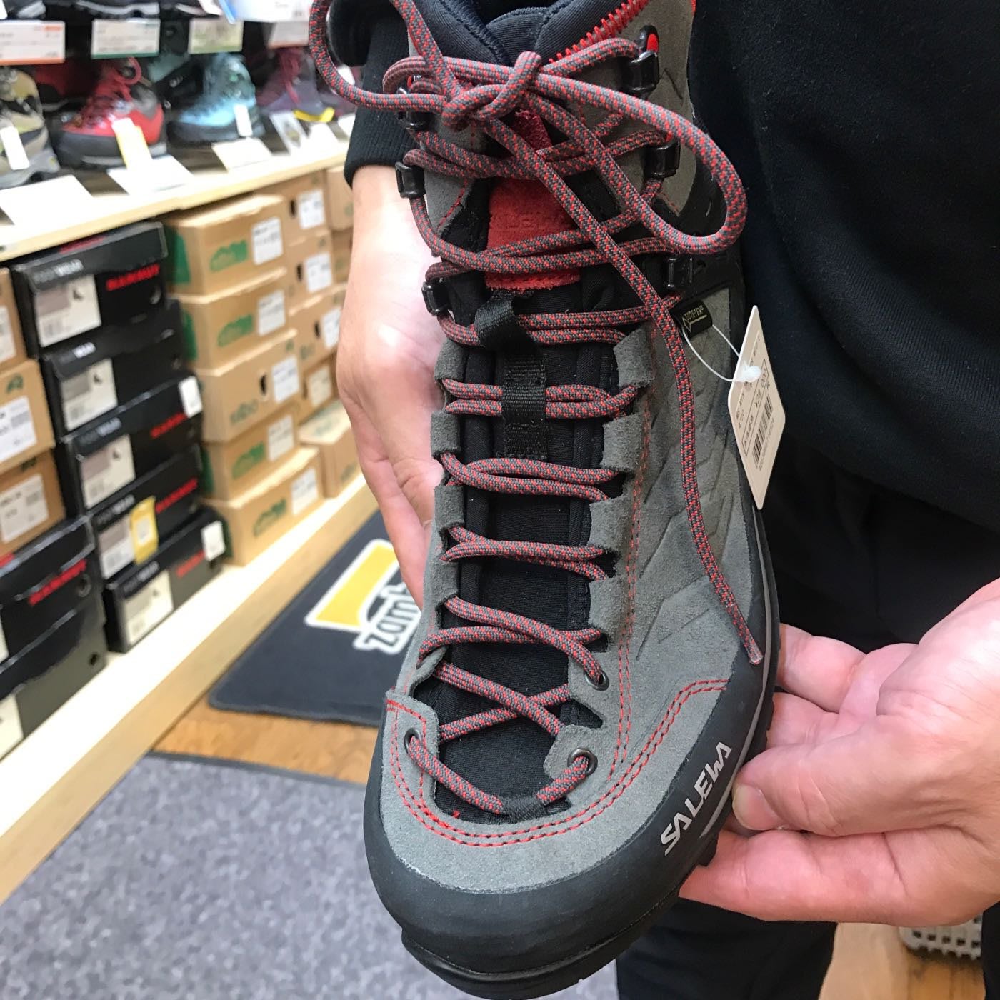 Salewa 登山鞋 Yahoo奇摩拍賣