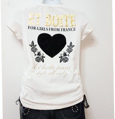 法國品牌ET BOITE箱子~白色英文字母圖案短袖T恤, 配牛仔/短褲很亮麗