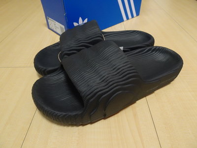 adidas ORIGINALS ADILETTE 22 黑色 一片拖運動涼鞋拖鞋 GX6949 YEEZY SLIDE
