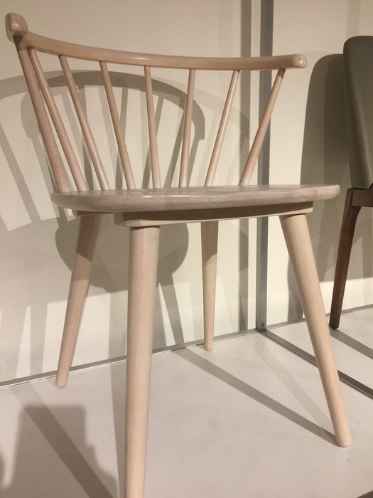 [ 椅子王 ] ----矮背溫莎實木餐椅