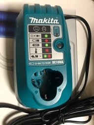 售完 牧田makita 7.2V 10.8V DC10WA BL1013 專用充電器 10.8V充電器