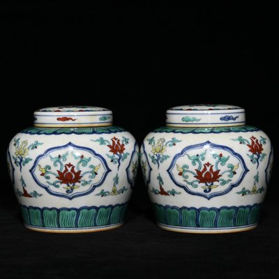 明成化斗彩花卉紋天字罐，高13cm直徑14.5cm，編號10 瓷器 古瓷 古瓷器