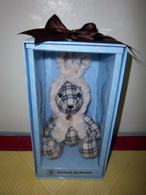 萊爾富 - 金．安德森格紋熊 - 兔裝造型格紋熊限量珍藏版- 9吋25公分 - 1001元起標