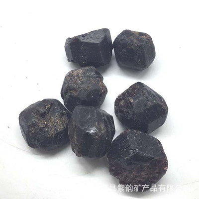 【天然水晶】石榴石原石水晶寶石大顆石榴石碎石礦物標本