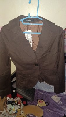 全新 Single noble獨身貴族 深棕色單扣修身休閒西裝外套 (36) 吊牌在原價4980元.