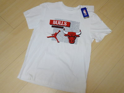 NIKE Jordan NBA 男子運動戶外休閒短袖T恤上衣 Dri-FIT排汗材質 芝加哥公牛隊 DA6611-100