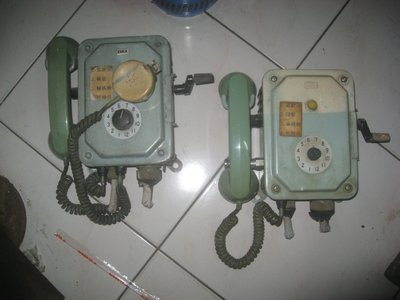 早期商船用二支手搖式古董電話机~對講機~功能不知~非常稀少~a051＂下標前請看關於我