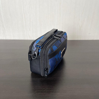 【MOMO全球購】TUMI12180ALPHA3系列 彈道尼龍男士商務出差旅行款拉鏈便攜手拿包