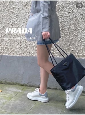 現貨#Prada 普拉達 tote琴譜包 購物袋 大容量女包 皮料厚實 送零錢包 26*21cm簡約