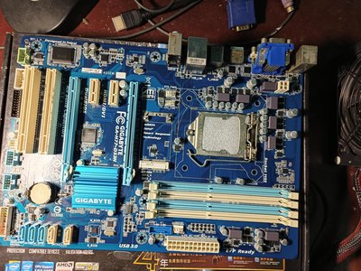 技嘉 Intel 主機板  GA-H77-DS3H 高階晶片H77 前後USB3.0 1155針腳 全固態電容 過電不開機 當零件板 隨便賣 無缺件 品項新