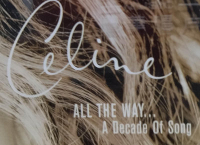 二手專輯[席琳狄翁Celine Dion   All The Way... A Decade Of Song]CD膠盒+寫真歌詞本+歌詞摺頁+CD，1999年