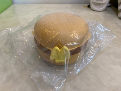 全新麥當勞 " 絕版精品 麥當勞漢堡餐盒 " 售價 488元
