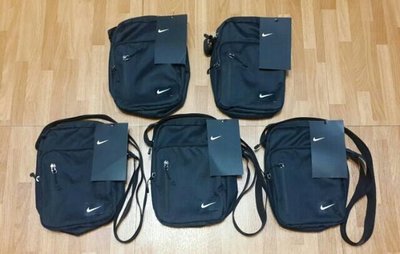 ⊕NIKE 黑 方型 腰包 肩包 側背包 斜背包 同 BA4293