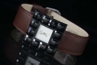 庫存出清~全新電池~Cherish施華洛世奇水晶之造型石英錶,日本製石英錶心,22mm咖啡色錶帶