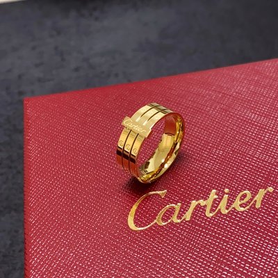 【少女館】新款卡地亞戒指Cartier精鋼字母三環造型戒指中古設計精緻顯手白情侶對戒指環手飾WDF181