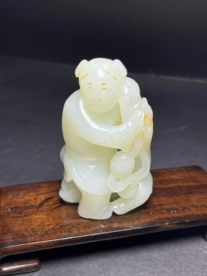 舊藏和田玉明清三娘教子手玩件，尺寸，74×31×44mm，重，128克，2000 玉獸 玉佩飾 玉勒子【古谷屋】1071