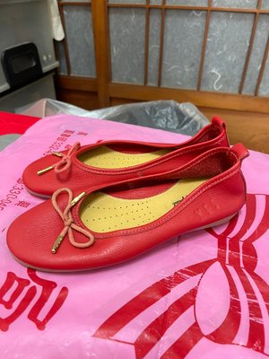 「 二手鞋 」 XES 女版皮革休閒鞋 35號（紅）96