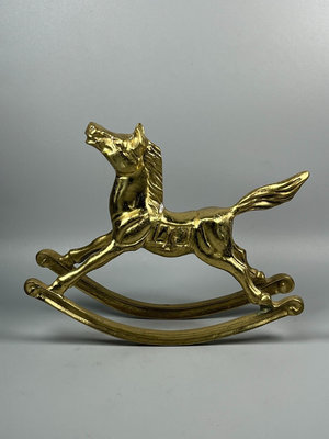 【二手】銅馬，馬擺件，銅搖搖馬，造型獨特，重638克，品相如圖。 擺件 銅器 老貨 【景天闇古貨】-330