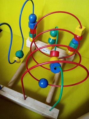 IKEA嬰幼兒益智玩具，積木玩具，原木製串珠穿線積木