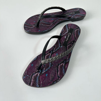 《現貨》Grendha 女生 拖鞋 巴西尺寸33/34（狂野豹紋 夾腳拖鞋－紫/黑色）