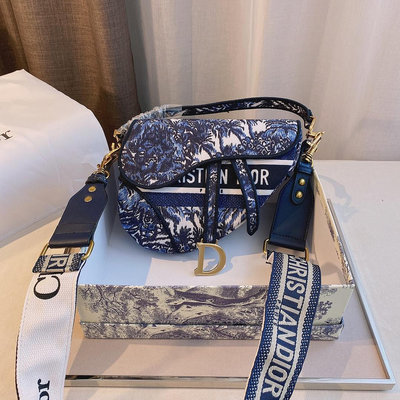 熱賣精選#新品 #現貨 配禮盒 Dior2021SS最新藍色椰子樹 馬鞍包MPBD04TGG